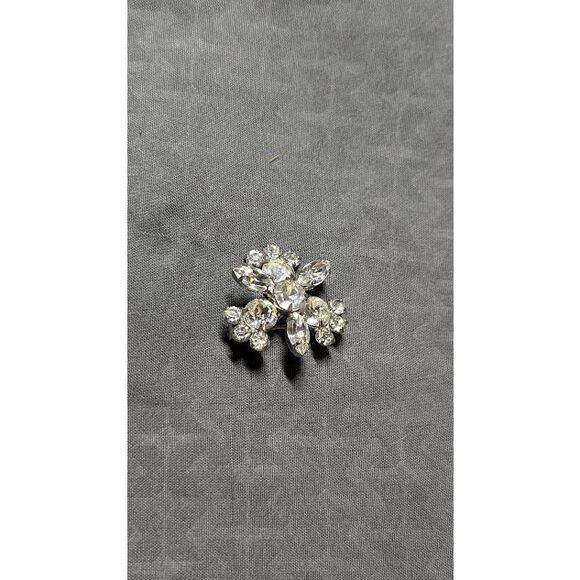 Vintage Kramer of New York Starburst Combination Cut Rhinestone Pin Rare Find - Picture 3 of 13